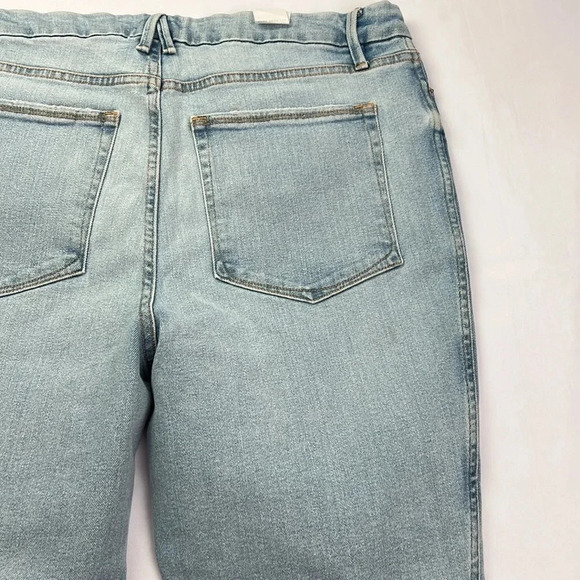 Good American Women’s 15 Good Curve Straight Leg  Destroyed Hem Jean - Picture 14 of 15